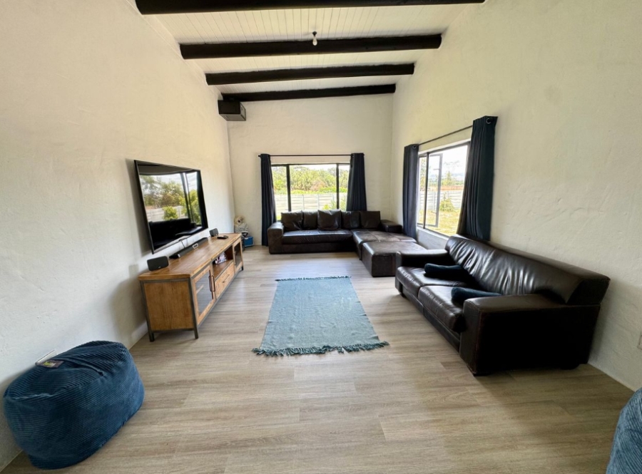 5 Bedroom Property for Sale in Cape Farms Western Cape